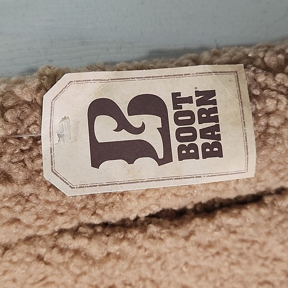 New In Boot barn sherpa teddy vest size S - Picture 4 of 6